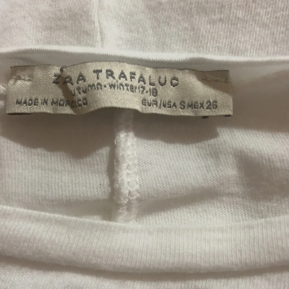 Zara Wide Bell Sleeve Cropped White Tee T-shirt - Picture 5 of 5